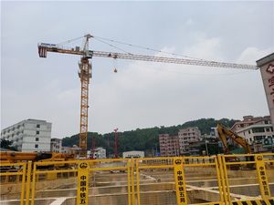 Grúa Torre de Construcción en Buenas Condiciones, Grúa Torre de 6 Toneladas - Product Image 6