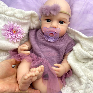 Bambole Reborn in Silicone Personalizzate per Ragazze, 18 Pollici, LouLou con Capelli Impiantati a Mano, Design Fantasioso e Caratteristiche Uniche, Servizio OEM di Fabbrica - Product Image 3