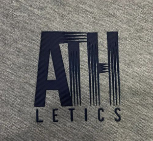 Étiquette métallique personnalisée pour vêtements, sacs et sacs à main, avec logo gravé ou en relief - Product Image 5