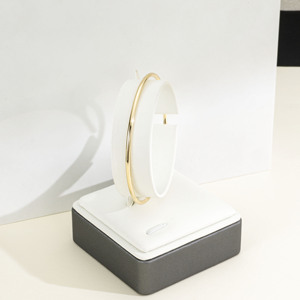 CM Jewelry 经典 14K 镀金素色手镯 简约可叠戴细圆手链 女士高光亮面光滑手镯 - Product Image 4