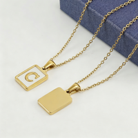 Collier de haute qualité en acier inoxydable plaqué PVD sans ternissement, pendentif rectangulaire en forme de coquille, lettres initiales A-Z 26, bijoux pour femmes