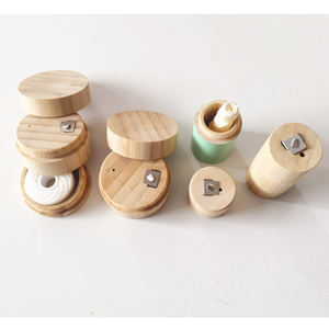 Le <span class=keywords><strong>fil</strong></span> <span class=keywords><strong>de</strong></span> <span class=keywords><strong>soie</strong></span> blanchissant naturel populaire choisit le support abrasif pour les accolades d'enfants enveloppées individuellement <span class=keywords><strong>fil</strong></span> <span class=keywords><strong>dentaire</strong></span> <span class=keywords><strong>de</strong></span> longueur <span class=keywords><strong>de</strong></span> 30m - Product Image 5