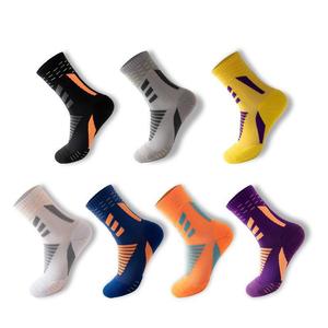 Athletic Socks Thickened Sweat Absorbent Non Slip Basketball Men Women Sports Socks Color Blocking Nylon Fabric - Product Image 1