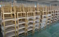 Chaise Chiavari en métal doré empilable haut de gamme pour cérémonies de mariage, hôtels, salles à manger, mariés et invités