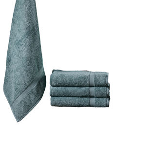 Toalla de baño orgánica perfecta de algodón Dobby de 30x60 cm, ligera y eficiente para un uso rápido en espacios reducidos - Product Image 1