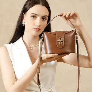 Sac à main pour femme OEM Fabricant Personnalisé Luxe Minimaliste Cuir <span class=keywords><strong>de</strong></span> Vache Véritable Sac Seau Femme Portefeuilles d'Épaule - Product Image 1