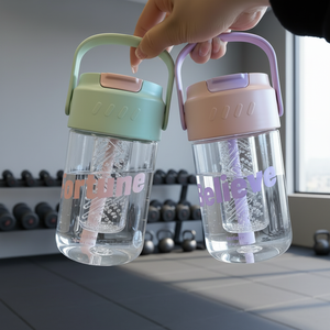 Offre Flash Grande Capacité Estivale Bouteille d'Eau en Plastique Transparente Portable de 600ml pour Tisane, avec Filtre et Paille - Product Image 2