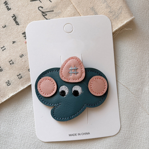 Pinza de Pelo de Aleación con Diseño de Conejo de Dibujos Animados Coreanos <span class=keywords><strong>MIO</strong></span>, Pinzas de Pelo de Cuero PU con Forma de Fruta y Fresa, Pinzas de Pelo Hechas a Mano para Niñas - Product Image 6