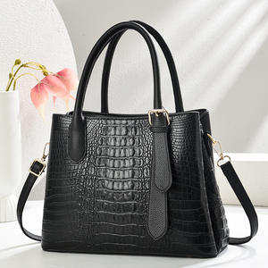 女性用大容量ソフトカスタマイズレザーハンドバッグ新しいファッショナブルなショルダーバッグとクロスボディバッグママ用 - Product Image 3