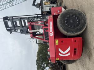 Montacargas Usado Kalmar de 30 Toneladas en Venta, en Perfectas Condiciones de Funcionamiento, Transpaleta Hidráulica Manual, Montacargas Diésel con Mástil de Tres Etapas - Product Image 4