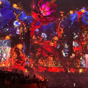 Decoración Inflable Gigante Personalizada de Elementos LIFE para Escenario, Impresionante Tronco y Flor Inflables para el Escenario de Tomorrow Land - Product Image 3