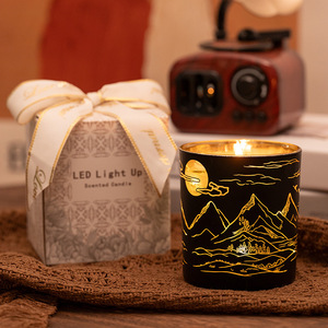 Vela Aromática LED de Cera de Soja con Control de Luz, en Copa de Vidrio Negro con Diseño de Montaña Dorada, para Ambiente Interior, Regalo Festivo Luminoso - Product Image 4