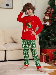 Pyjamas assortis pour la famille de Noël Vêtements de nuit avec impression de cerf et conception de lettres festives Vêtements de maison en polaire confortable - Product Image 5