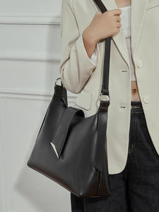 Large Capacity Designer Women's <b>Tote</b> <b>Bags</b> Fashion Pu Leather Underarm <b>Bags</b> Designer crossbody shoulder <b>bag</b> ladies <b>bags</b> - Product Image 4