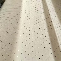 Papier perforé spécial en pâte recyclée pour l'industrie du vêtement