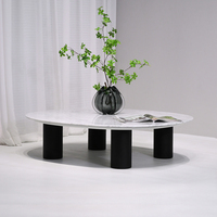 Table basse ronde en marbre de design italien, table centrale moderne minimaliste, pieds en bois robustes, mobilier pour villa et hôtel