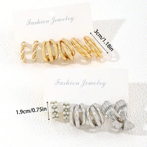 Parures de bijoux fantaisie tendance, 6 paires de boucles d'oreilles géométriques en imitation perle en forme de C pour femmes, style vintage, alliage plaqué or - Product Image 5