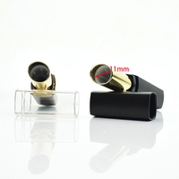 Tube de gloss à lèvres en plastique noir et or personnalisé, design carré, emballage de luxe pour rouge à lèvres et blush, marquage à chaud, marques de beauté haut de gamme