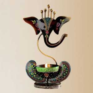 Portavelas de Metal Pintado a Mano con Diseño de Ganesh Ji para Decoración de Sala de Pooja, Ceremonias Religiosas, Festivales e Ideas de Regalo - Product Image 4