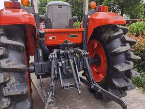 Tracteurs agricoles <span class=keywords><strong>d</strong></span>'<span class=keywords><strong>occasion</strong></span> 70 CV à prix avantageux, petits <span class=keywords><strong>outils</strong></span> <span class=keywords><strong>de</strong></span> jardinage - Product Image 4