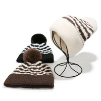 2026 Herbst Winter Gestreifte Vintage Jacquard Gestrickte 100% Acryl Mütze Weiche Dicke Imitierte Nerzfell-Damenmütze für Reisen und Outdoor