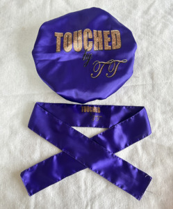 Bonnet de nuit en satin de haute qualité personnalisé avec logo pour femmes, idéal pour tous les types de cheveux longs, double face réversible - Product Image 4