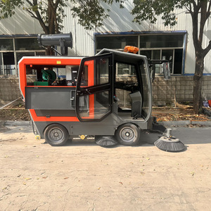Le camion de nettoyage le plus populaire, autoporté, pour le nettoyage des rues et des sols, entièrement adapté aux routes - Product Image 3