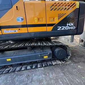 Excavatrice sur chenilles de taille moyenne Hyundai 220 - Product Image 2