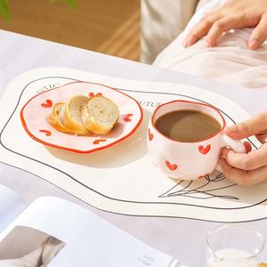 Tazza di caffè carina creativa e piattino in ceramica color crema <span class=keywords><strong>cuore</strong></span> dipinto a mano irregolare - Product Image 5