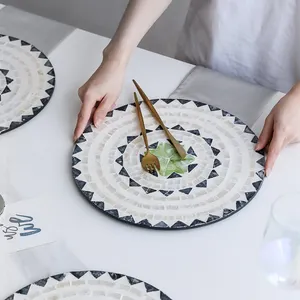 Set <span class=keywords><strong>de</strong></span> <span class=keywords><strong>table</strong></span> rond <span class=keywords><strong>de</strong></span> luxe doré en forme <span class=keywords><strong>de</strong></span> coquillage <span class=keywords><strong>de</strong></span> cristal pour mariage, décoration <span class=keywords><strong>de</strong></span> <span class=keywords><strong>table</strong></span> à manger - Product Image 1