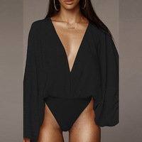 Nouvelle Collection Hiver 2023 : Combinaison Formelle Fluide à Col V, Manches Longues, Plis Irréguliers, Boutonnée et Moulante Unie