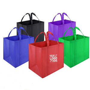 Bolsa de mano no tejida con logotipo personalizado, bolsa de regalo no tejida con estampado personalizado duradero - Product Image 1