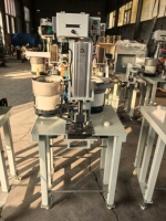Machine à poinçonner automatique pneumatique CNC de haute qualité