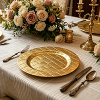 Assiettes de Présentation Classiques en Plastique PP Personnalisables OEM, Dorées Effet Diamant, Texture Matelassée, Durables, Non Toxiques, Grandes Commandes pour Événements