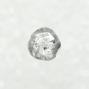 เพชรดิบธรรมชาติทรงเกลือและพริกไทย น้ำหนัก 1.32 กะรัต ขนาด 6.60 x 6.32 x 3.43 มม. ขายดีอันดับต้นๆ สำหรับเครื่องประดับเพชรงานแต่งงาน - Product Image 1