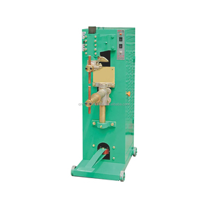 Machine de soudage dynamique à fil, à bras long, pour soudure de joint oblique au pied - Product Image 1