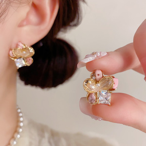 Pendientes Resoul Bañados en Oro de 18k con Pedrería Floral, Joyería para Mujer, Románticos, de Lujo, Bisutería al por Mayor - Product Image 3