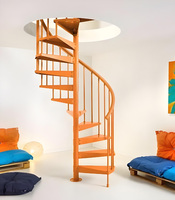 Escalier en colimaçon modulaire moderne et élégant en métal avec éléments en bois pour villa, utilisation intérieure, design sûr