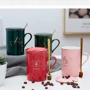 Taza Creativa con Pintura Antigua de Pareja en Phnom Penh, Taza para Agua para el Hogar - Product Image 5