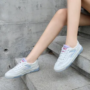 2021批发价格女白鞋新款设计滑板风格休闲鞋白色运动鞋女士鞋