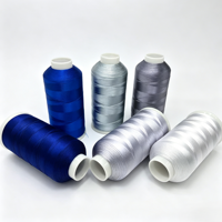 1680 Warna 100% Viscose Rayon Filamen Benang Bordir Ramah Lingkungan Berkekuatan Tinggi Benang Sutra Berwarna 120D-300D untuk Sulaman Silang