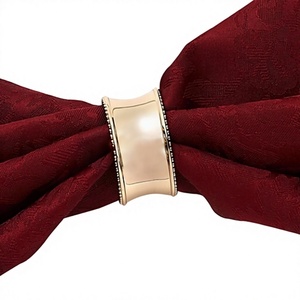 Rond de serviette en métal plaqué cuivre brillant pour mariages Occasions spéciales Maison Table à manger Banquet Décor Porte-serviettes - Product Image 1