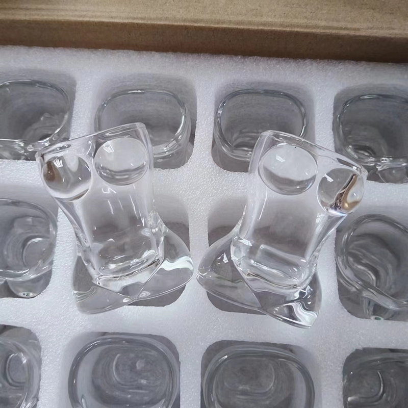 Dopecha Naked Woman Shot Glasses Set Of 4 - 1.5 Oz, Bachelor Party Gifts, Clear Glass