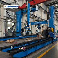 Station de travail robotisée de soudage industriel pour la fabrication de structures en acier et la construction navale