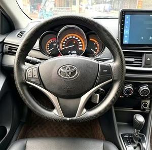 Toyota Yaris L Hatchback 2022 Blanco, Volante a la Izquierda, 5 Asientos, Luces LED - Product Image 2