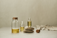 Fabricant d'huiles de parfum naturelles d'agarwood en vrac, huile parfumée concentrée pour la fabrication de bougies |   Huile d'Oud longue durée en gros