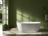 Baignoire autoportante en acrylique de forme ovale moderne avec ensemble d'accessoires de salle de bain pour la rénovation de salles de bain à domicile ou à l'hôtel