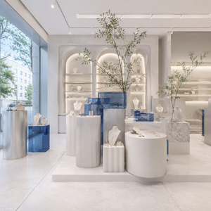 Aménagement intérieur de la boutique phare de bijouterie, comptoir d'accueil personnalisé, vitrine en verre, projet de décoration et d'aménagement complet pour la vente au détail - Product Image 5