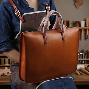 Sac pour ordinateur portable en cuir véritable personnalisé, grande capacité, imperméable, écologique, durable, design moderne, populaire, à porter à l'épaule BS - Product Image 1