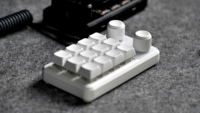 Keyboard Mini Nirkabel 2.4G yang Dapat Diprogram, 12 Tombol, 2 Knob, Hot Swap, Switch Merah Mekanik, Multifungsi, Keypad Makro Kustom